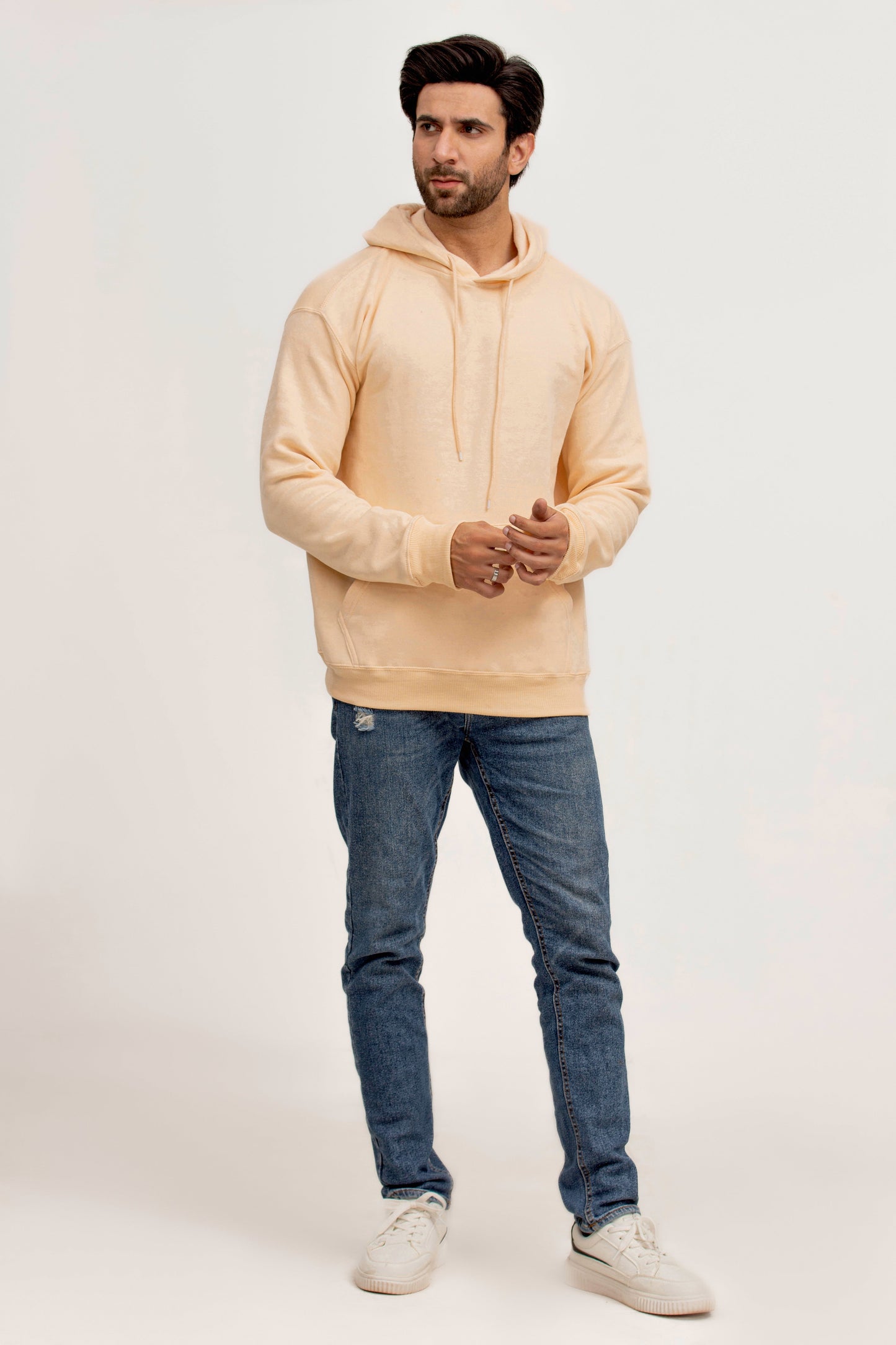 Sudadera con capucha color crema