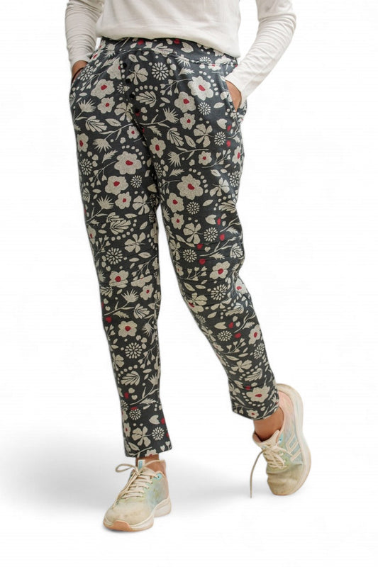 Pantalón con estampado de flores y hojas de primera calidad